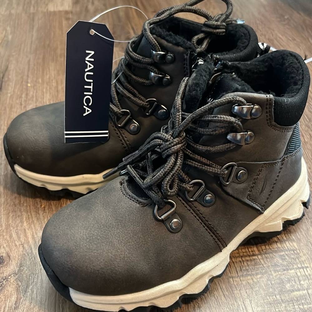 New Nautica Kids Faux Fur Boots